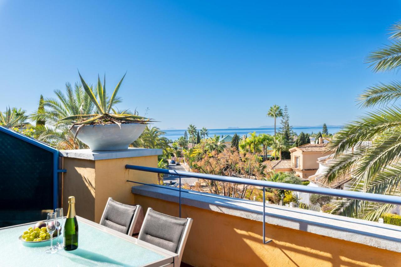 Apartment Bahia De - 3 Bedroom With Sea View